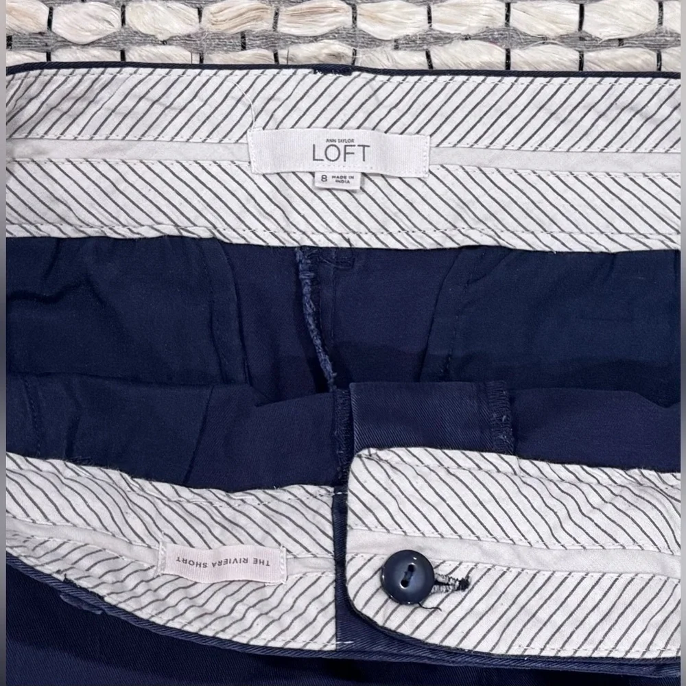 Ann Taylor LOFT Blue Riviera Shorts, size 8